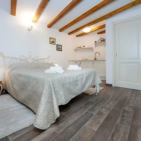 Gostinjska kuća S. Benedetto 3*